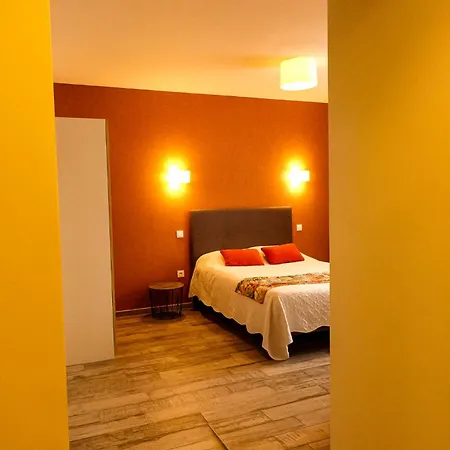 La Maison Duffour D'hotes Avec Petit Dejeuner Bed and breakfast Tonneins