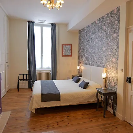 La Maison Duffour D'hotes Avec Petit Dejeuner לינה וארוחת בוקר 3*