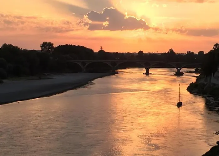 La Maison Duffour D'hotes Avec Petit Dejeuner فندق مبيت وإفطار Tonneins